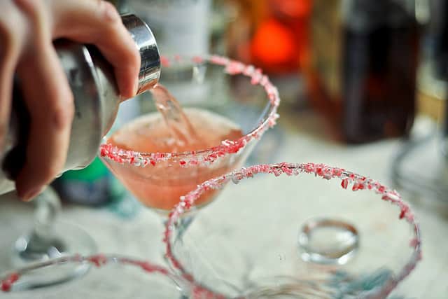 How to Host an Amazing Holiday Party in Your Apartment