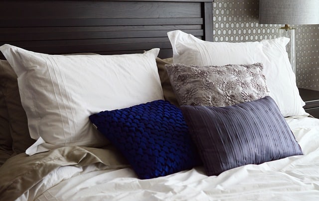 How to Make Your Bed — the Interior-Designer Way!