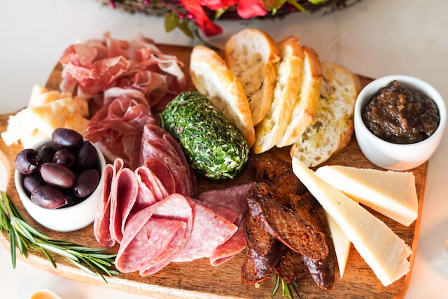 Join Dublin Village Apartments for a Charcuterie Workshop